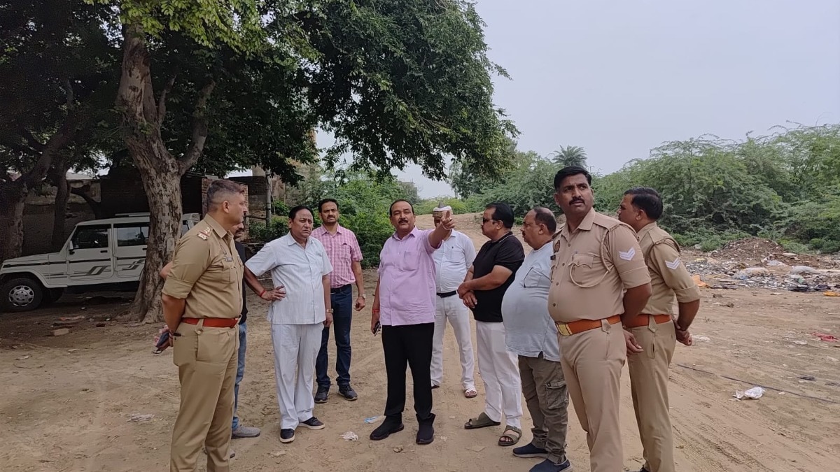 श्रद्धालुओं को मिलेगी राहत, वृंदावन में ट्रैफिक मैनेजमेंट का नया मॉडल, तय स्टैंड से ही चलेंगे टेंपो-ई-रिक्शा