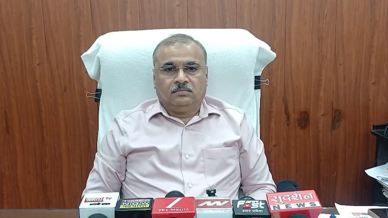 Saharanpur News: कांवड़ यात्रा को लेकर सहारनपुर स्वास्थ्य विभाग हाई अलर्ट, 15 मेडिकल कैंप और 24×7 स्वास्थ्य सेवाओं की तैयारी कांवड़ यात्रा को लेकर सहारनपुर स्वास्थ्य विभाग हाई अलर्ट: 15 मेडिकल कैंप और 24×7 स्वास्थ्य सेवाओं की तैयारी