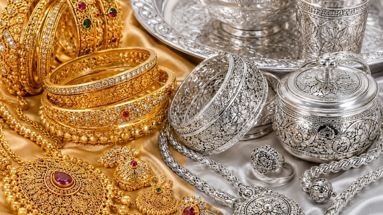 Gold Silver Price Today: अमेठी में सोना हुआ सस्ता, चांदी के बदले रेट, जानें आज का ताजा भाव : अमेठी में सोना हुआ सस्ता, चांदी के बदले रेट, जानें आज का ताजा भाव