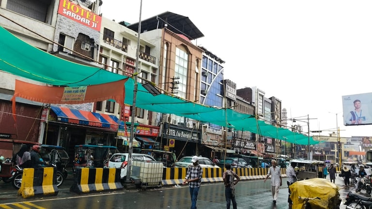 Saharanpur Weather Today: बादलों की आंख-मिचौली के बीच उमस से लोग बेहाल, मौसम विभाग ने दी बारिश की उम्मीद बादलों की आंख-मिचौली के बीच उमस से लोग बेहाल, मौसम विभाग ने दी बारिश की उम्मीद