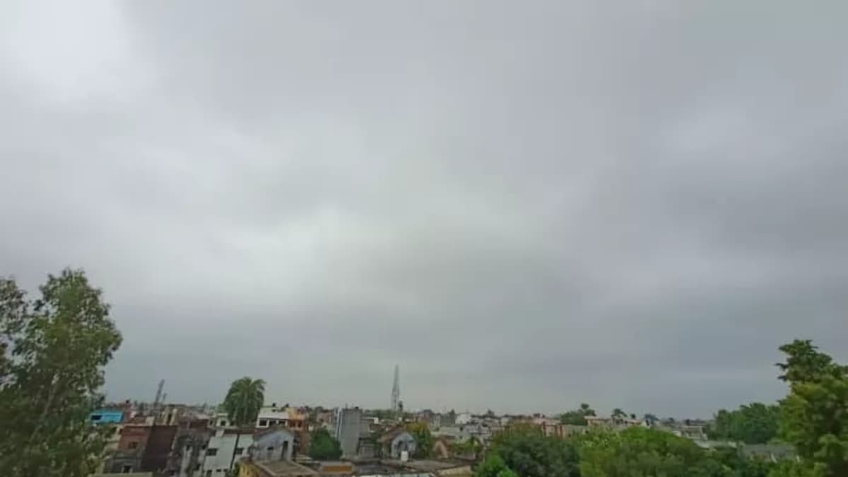 Raebareli Weather News: रायबरेली में रविवार को भी आसमान में बादलों का डेरा, उमस से बेहाल लोग, अब बारिश के इंतजार में टकटकी लगाए रायबरेली में रविवार को भी आसमान में बादलों का डेरा, उमस से बेहाल लोग, अब बारिश के इंतजार में टकटकी लगाए