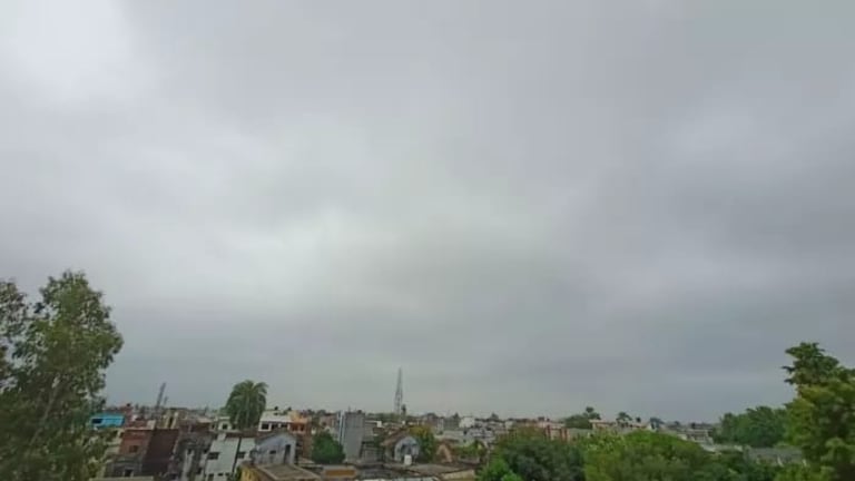 Raebareli Weather News: रायबरेली में रविवार को भी आसमान में बादलों का डेरा, उमस से बेहाल लोग, अब बारिश के इंतजार में टकटकी लगाए रायबरेली में रविवार को भी आसमान में बादलों का डेरा, उमस से बेहाल लोग, अब बारिश के इंतजार में टकटकी लगाए