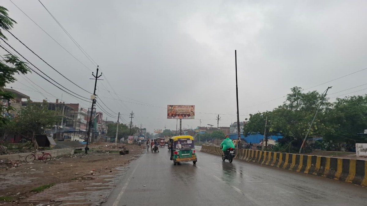 Chandauli Weather News: ढाई घंटे की बारिश ने दिलाई राहत, चंदौली में सुहाना हुआ मौसम, जानिए आज का तापमान ढाई घंटे की बारिश ने दिलाई राहत, चंदौली में सुहाना हुआ मौसम, जानिए आज का तापमान