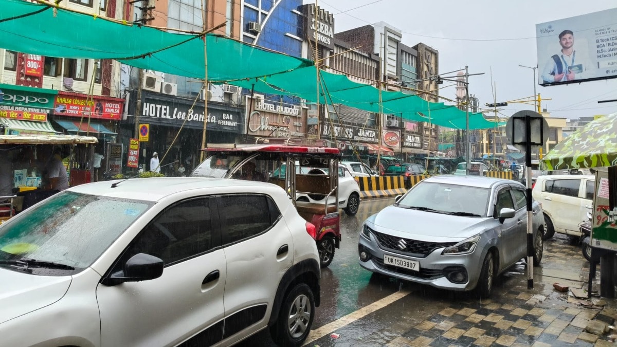 Saharanpur Weather Update: सहारनपुर में झमाझम बारिश से बदला मौसम का मिजाज, गर्मी से मिली राहत, जानिए अगले कुछ दिनों के मौसम अपडेट सहारनपुर में झमाझम बारिश से बदला मौसम का मिजाज, गर्मी से मिली राहत, जानिए अगले कुछ दिनों के मौसम अपडेट