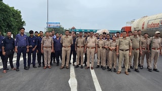 Mathura News: किसानों के दिल्ली मार्च को लेकर हाई अलर्ट, महुअन टोल पर पुलिस का पहरा, नहीं निकला कोई जत्था किसानों के दिल्ली मार्च को लेकर हाई अलर्ट, महुअन टोल पर पुलिस का पहरा, नहीं निकला कोई जत्था