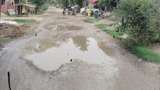 Raebareli News: सड़क नहीं हादसों का जाल, कुचरिया–विश्वनाथगंज मार्ग पर हर कदम हादसे के साये में सफर सड़क नहीं हादसों का जाल, कुचरिया–विश्वनाथगंज मार्ग पर हर कदम हादसे के साये में सफर