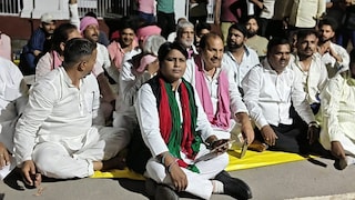 Ballia News: दिल्ली से बलिया तक हाहाकार, अखिलेश की गिरफ्तारी पर भड़के बागी सपाई, डीएम ऑफिस पर किया कब्जा और गरजे- इस्तीफा दो दिल्ली से बलिया तक हाहाकार, अखिलेश की गिरफ्तारी पर भड़के बागी सपाई, डीएम ऑफिस पर किया कब्जा और गरजे- इस्तीफा दो