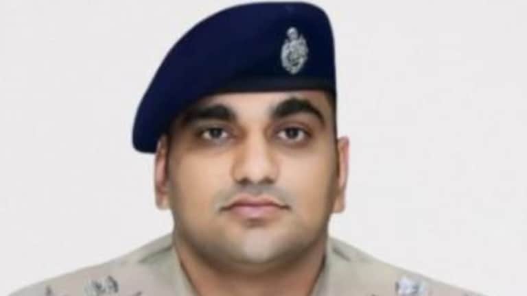 Bareilly News: बरेली में अनुशासनहीनता पर एसएसपी का बड़ा एक्शन, सात पुलिसकर्मी निलंबित बरेली में अनुशासनहीनता पर एसएसपी का बड़ा एक्शन, सात पुलिसकर्मी निलंबित