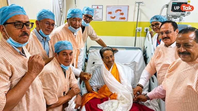 आखिर कौन से 3 लिखित वादे मिले, जिनके बाद सोनम वांगचुक ने तोड़ा 26 दिन का अनशन? Sonam Wangchuk ends fast hunger strike