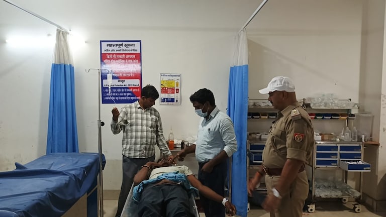 Chandauli News: 'भागो या मरो' दांव पड़ा भारी, चंदौली में गोवंश तस्करी की बड़ी कोशिश नाकाम 'भागो या मरो' दांव पड़ा भारी, चंदौली में गोवंश तस्करी की बड़ी कोशिश नाकाम