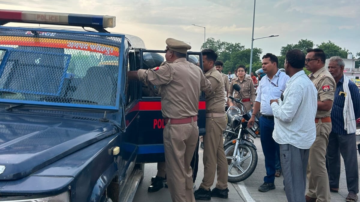 Fatehpur News: दर्दनाक हादसा, मुख्यमंत्री की जनसभा में वीआईपी ड्यूटी पर जा रहे हेड कांस्टेबल की सड़क हादसे में मौत