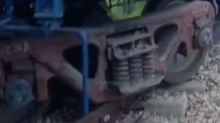 Amethi News: सुबह-सुबह रेलवे साइडिंग पर अफरा-तफरी, इंडोरामा उर्वरक इकाई की रेलवे साइडिंग पर मालगाड़ी के सात वैगन पटरी से उतरे, बड़ा हादसा टला सुबह-सुबह रेलवे साइडिंग पर अफरा-तफरी, इंडोरामा उर्वरक इकाई की रेलवे साइडिंग पर मालगाड़ी के सात वैगन पटरी से उतरे, बड़ा हादसा टला