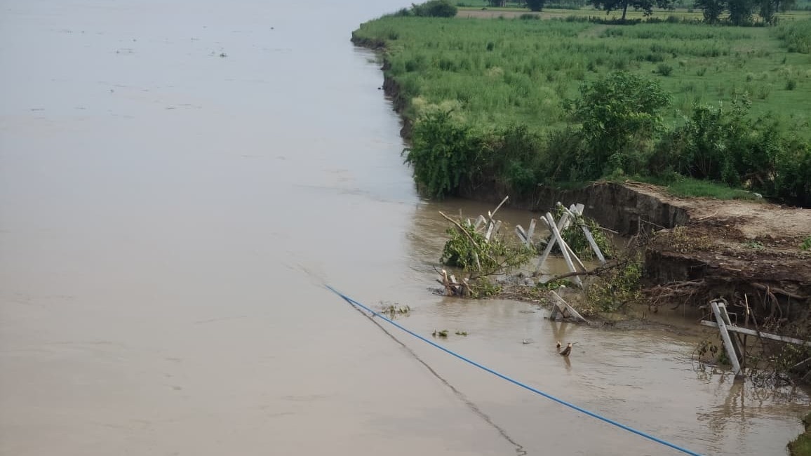 Barabanki Flood News: खतरे के लाल निशान से नीचे लौटी घाघरा, वार्निंग लेवल पर पहुंचा जलस्तर, शारदा व गिरिजा बैराज से छोड़ा गया पानी