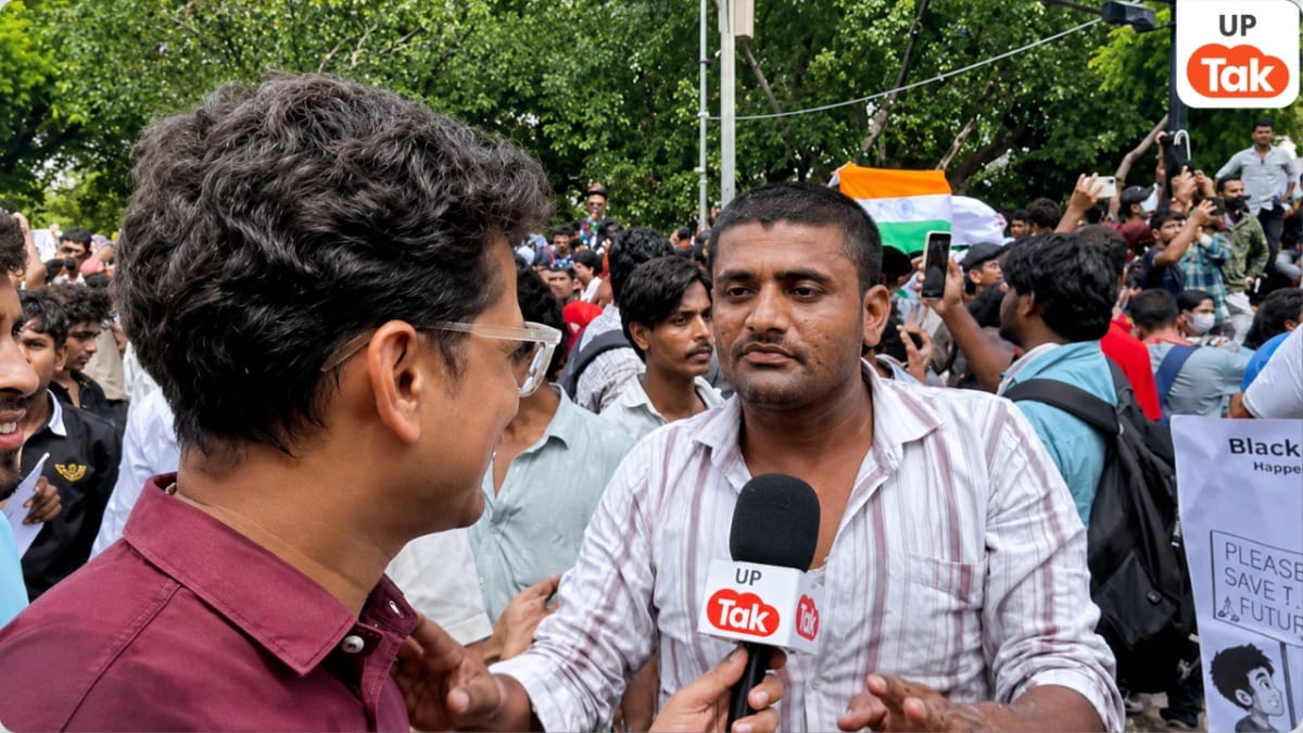 धर्मेंद्र प्रधान के इस्तीफे के बाद जंतर-मंतर का माहौल जश्न से सराबोर! युवा बोल रहे ये बात Jantar Mantar ka mahaul