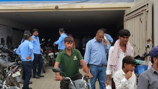 Mathura News: हाईवे पर तेज रफ्तार कार बनी हादसे की वजह, पेप्सिको कर्मचारियों समेत 7 घायल, तीन की हालत गंभीर हाईवे पर तेज रफ्तार कार बनी हादसे की वजह, पेप्सिको कर्मचारियों समेत 7 घायल, तीन की हालत गंभीर