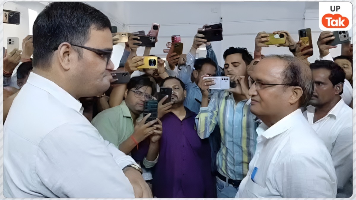 IAS रिंकू सिंह राही ने उरई नगर पालिका पर मारा छापा! जांच अभिलेख न देने पर EO से हुई तीखी बहस, जब्त किए ये दस्तावेज 