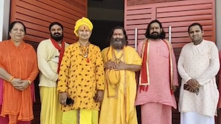 Mathura News: शादाब चौहान के कांवड़ यात्रा वाले बयान पर संत समाज में उबाल, कार्रवाई की उठी मांग शादाब चौहान के कांवड़ यात्रा वाले बयान पर संत समाज में उबाल, कार्रवाई की उठी मांग