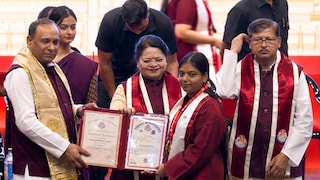 Sitapur News: दीक्षांत समारोह में सीतापुर की शाजिया हाशिम अंसारी को तीन गोल्ड मेडल, रिया गुप्ता को मिला चांसलर मेडल दीक्षांत समारोह में सीतापुर की शाजिया हाशिम अंसारी को तीन गोल्ड मेडल, रिया गुप्ता को मिला चांसलर मेडल