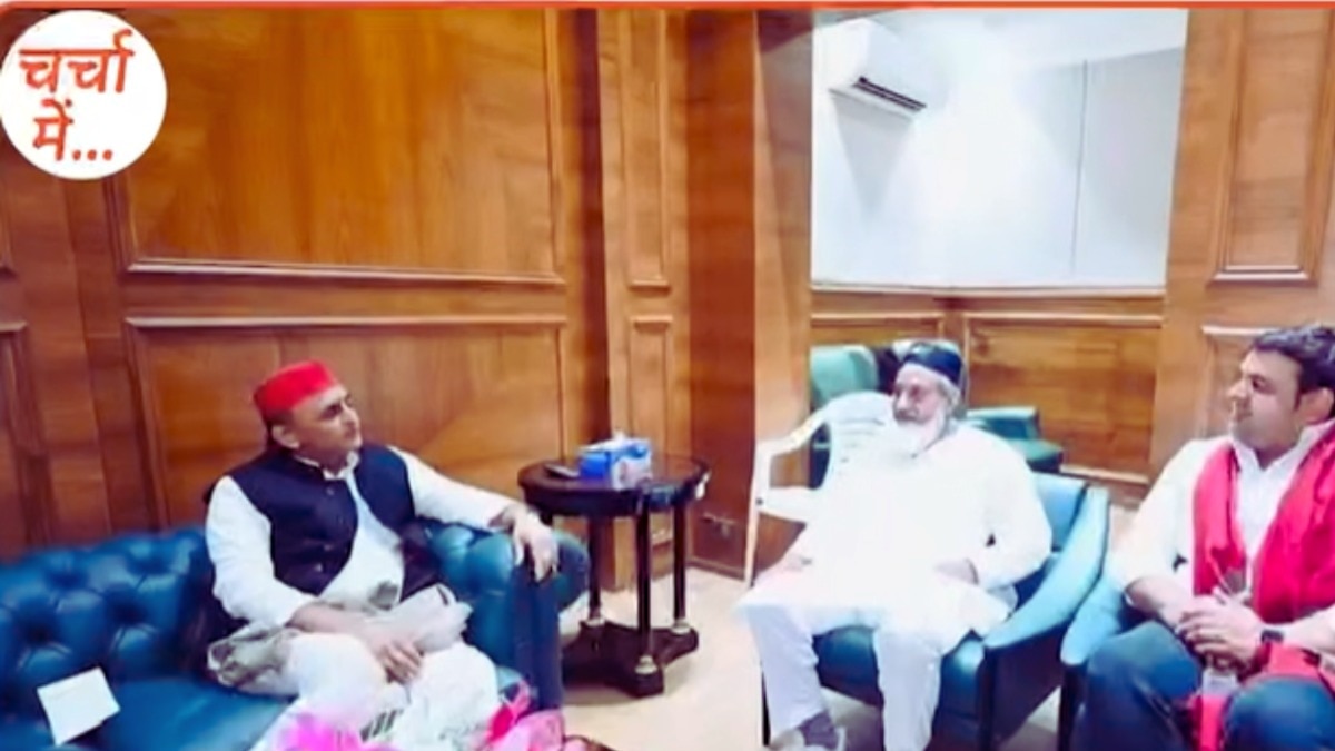 कौन हैं बस ड्राइवर मोहम्मद इमामुद्दीन जिनसे अखिलेश यादव ने की मुलाकात?