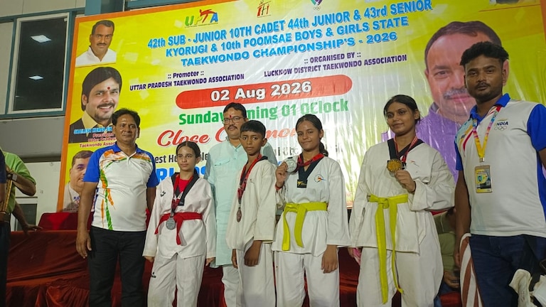 Mirzapur News: राज्य ताइक्वांडो चैंपियनशिप में मिर्जापुर के खिलाड़ियों का शानदार प्रदर्शन, दीप्ति यादव ने जीता स्वर्ण पदक राज्य ताइक्वांडो चैंपियनशिप में मिर्जापुर के खिलाड़ियों का शानदार प्रदर्शन, दीप्ति यादव ने जीता स्वर्ण पदक