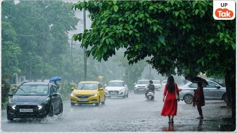 UP Weather Update: आज यूपी के पूरे 75 जिलों में बारिश के आसार, इन 45 जनपदों में जमकर बरसेंगे मेघ, IMD का येलो अलर्ट जारी UP Weather Alert