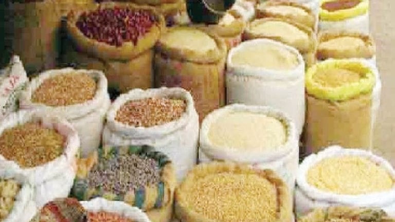 Raebareli News: रायबरेली में महंगाई की मार, सावन में बिगड़ा रसोई का बजट, दाल, तेल और मसालों के बढ़े दाम रायबरेली में महंगाई की मार, सावन में बिगड़ा रसोई का बजट, दाल, तेल और मसालों के बढ़े दाम