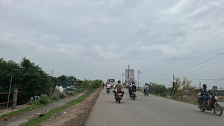 Chandauli Weather Update: बादल छाए, फिर भी उमस ने किया बेहाल, 30 डिग्री तापमान में पसीने से तर-बतर हुए लोग बादल छाए, फिर भी उमस ने किया बेहाल, 30 डिग्री तापमान में पसीने से तर-बतर हुए लोग