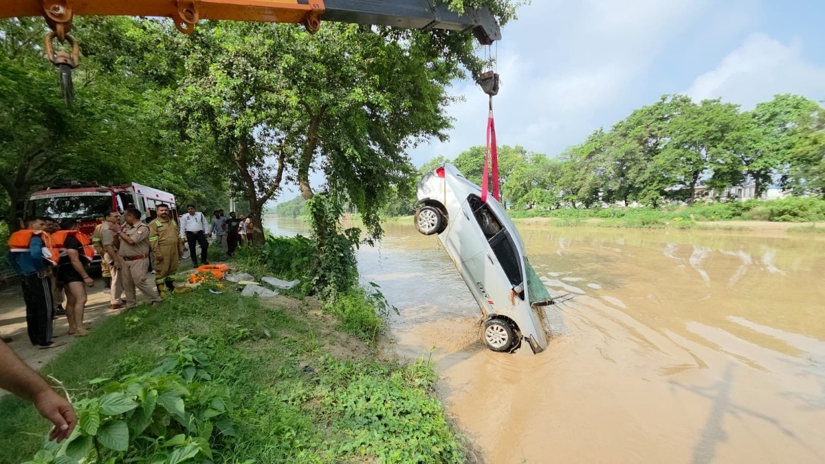 Saharanpur News: बड़ी नहर में समाई होंडा सिटी कार, रेस्क्यू के बाद सामने आई चौंकाने वाली सच्चाई