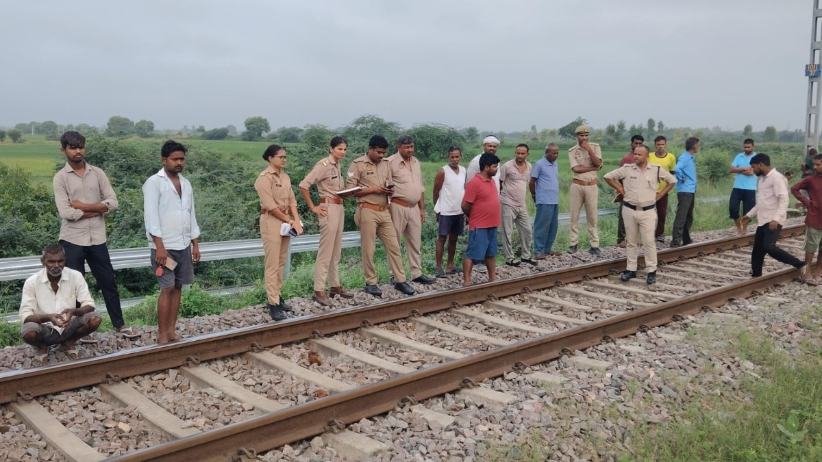 Raebareli News: रायबरेली में दर्दनाक घटना,पति से विवाद के बाद महिला ने ट्रेन के आगे कूदकर दी जान, तीन मासूम हुए अनाथ