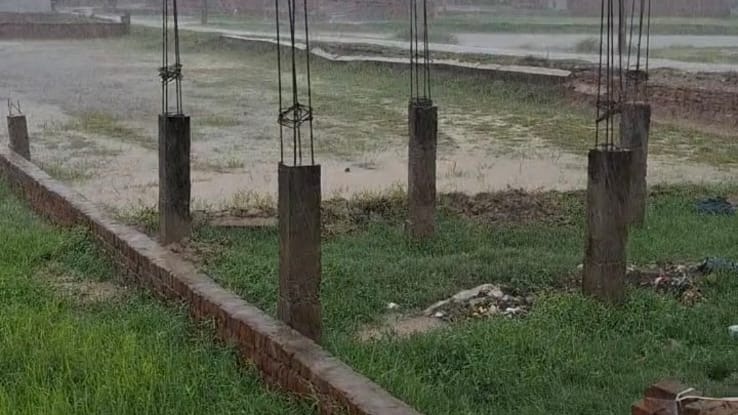  झमाझम बारिश से पंडित दीनदयाल उपाध्याय नगर को मिली राहत, उमस भरी गर्मी से मिली निजात