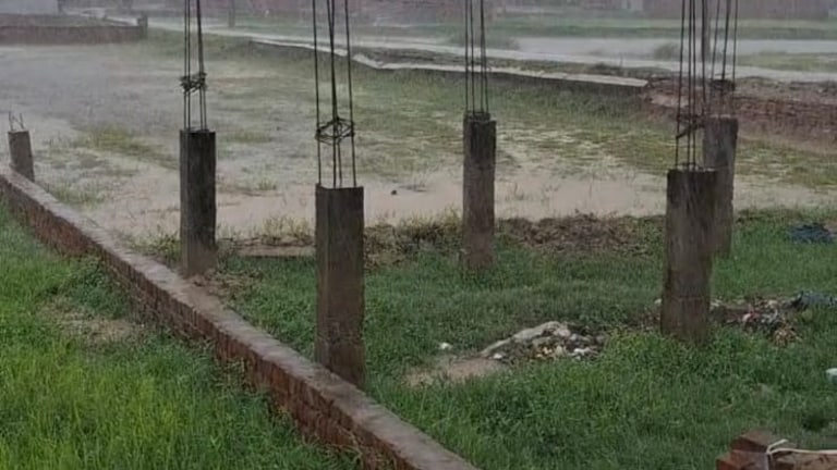 Chandauli Weather Update: झमाझम बारिश से पंडित दीनदयाल उपाध्याय नगर को मिली राहत, उमस भरी गर्मी से मिली निजात झमाझम बारिश से पंडित दीनदयाल उपाध्याय नगर को मिली राहत, उमस भरी गर्मी से मिली निजात