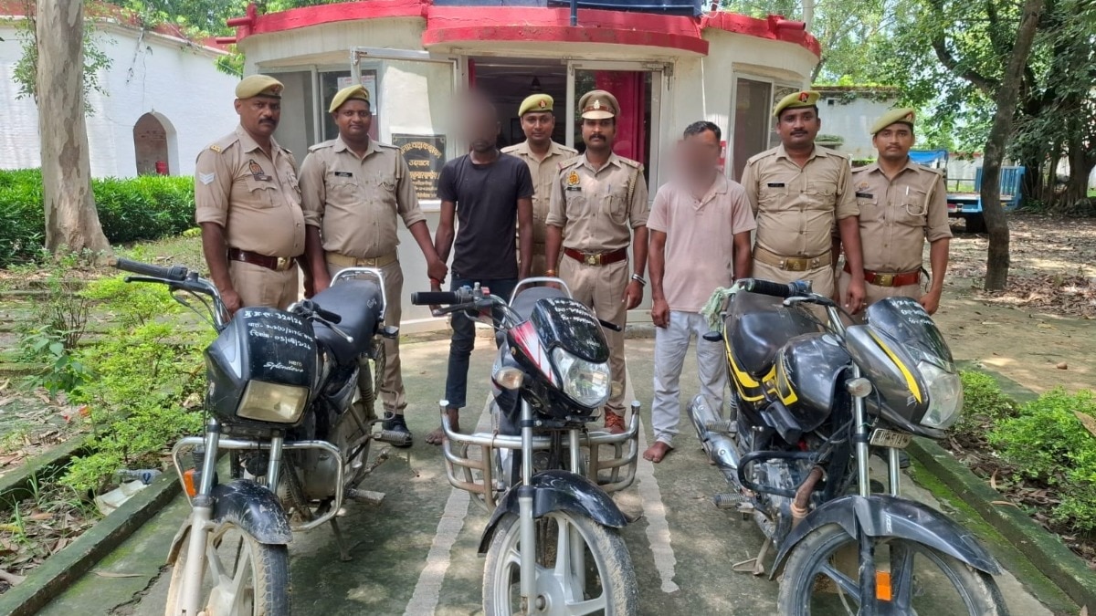 24 घंटे में बाइक चोरी की तीन वारदातों का खुलासा, दो आरोपी गिरफ्तार, तीन मोटरसाइकिलें बरामद
