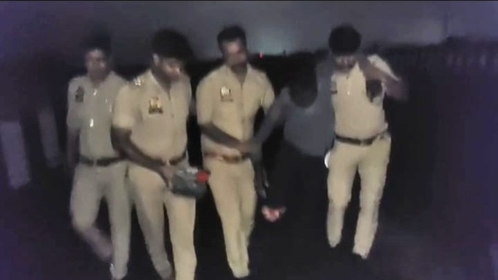  एनकाउंटर में 2 बदमाशों के पैर में लगी गोली, 5 गिरफ्तार, 12.8 किलो चांदी बरामद