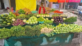 Chandauli Mandi Bhav: मुगलसराय मंडी में सब्जियों के दाम स्थिर, आलू-प्याज और शिमला मिर्च अब भी महंगी मुगलसराय मंडी में सब्जियों के दाम स्थिर, आलू-प्याज और शिमला मिर्च अब भी महंगी