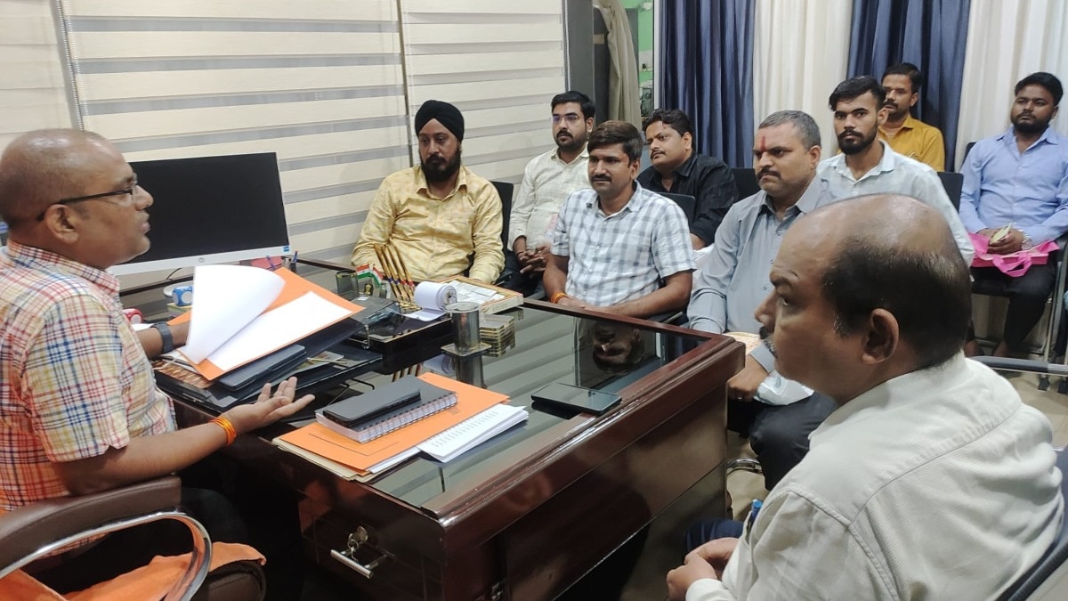 Raebareli News: रायबरेली में बासी मिठाई बेचने पर सख्ती, हर मिठाई पर होगी ‘Best Before’ तारीख, रेट भी होंगे एक समान