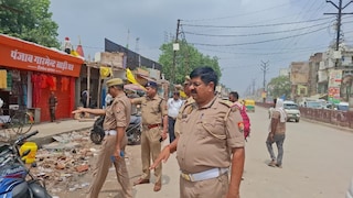 Chandauli News: डीडीयू नगर में अतिक्रमण पर पुलिस का शिकंजा, ठेले-ऑटो और ई-रिक्शा हटाए, आगे भी जारी रहेगा अभियान डीडीयू नगर में अतिक्रमण पर पुलिस का शिकंजा, ठेले-ऑटो और ई-रिक्शा हटाए, आगे भी जारी रहेगा अभियान