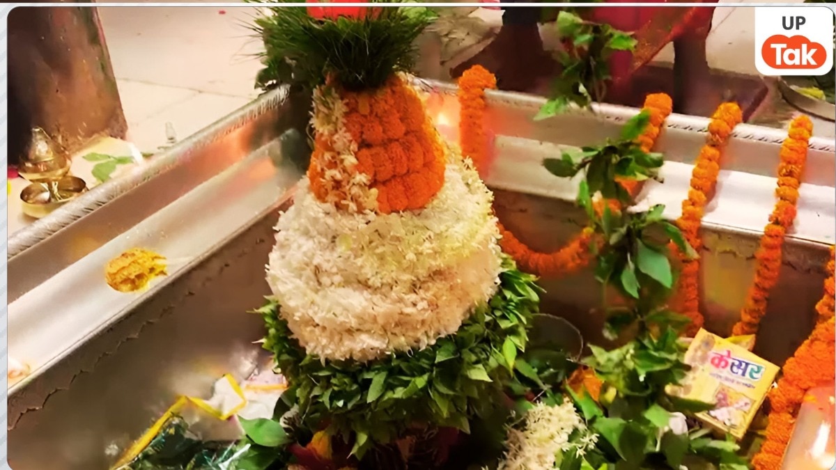 काशी में तिरंगे के रंगों में सजे बाबा विश्वनाथ, शंख-घंटियों के बीच गूंजा हर-हर महादेव