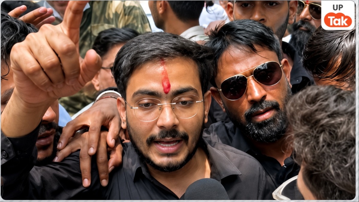 जंतर-मंतर पर उठी 'आरक्षण हटाओ आंदोलन' की मांग, प्रोटेस्ट लीड कर रहे हर्ष दुबे ने गिनाईं मांगों की लिस्ट!