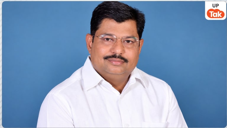 भैया जी से कहकर बनवा दूंगा IAS... मथुरा में महिला बैंक कर्मी से सपा नेता राजन रिजवी ने की अश्लील चैट, अब हुआ गायब! Rajan Rizvi