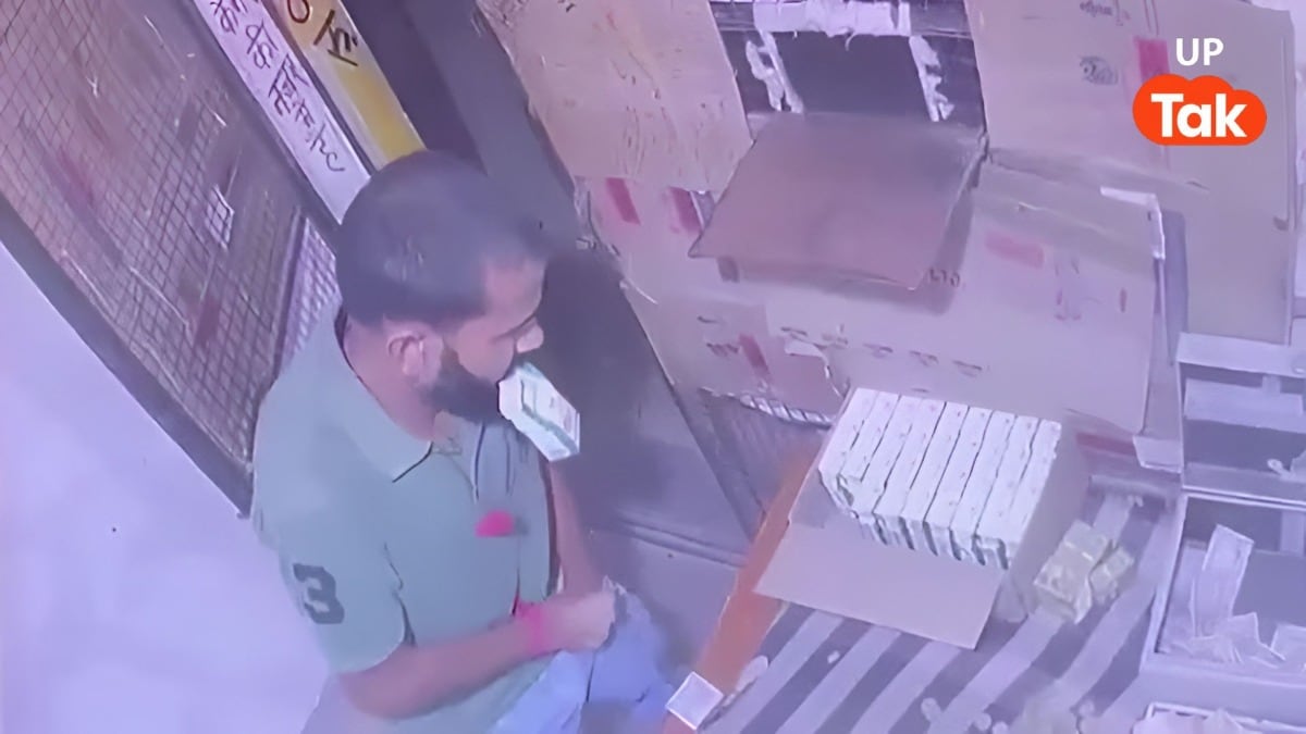 शराब ठेके का सेल्समैन गया बाहर तो शुरू हो गई चोरी, औरैया के सोनू ने मुंह में पौवा दबाकर साफ कर दी पूरी गोलक! Auraiya Liquor Shop Theft News