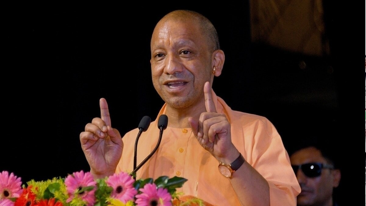 CM योगी ने अधिकारियों को दिए निर्देश, तत्परता और संवेदनशीलता से कराएं समस्याओं का निराकरण