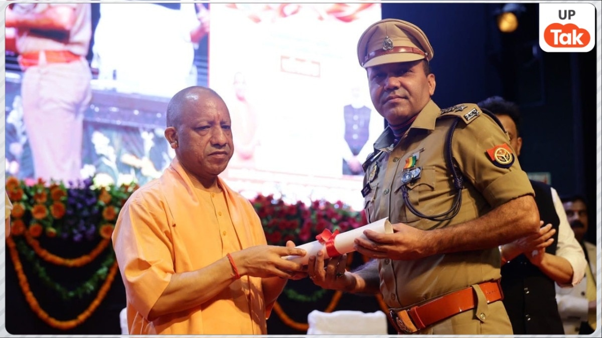  कौन हैं संभल के CO कुलदीप कुमार? जिन्हें योगी आदित्यनाथ ने दिया 'मुख्यमंत्री वीरता पदक'