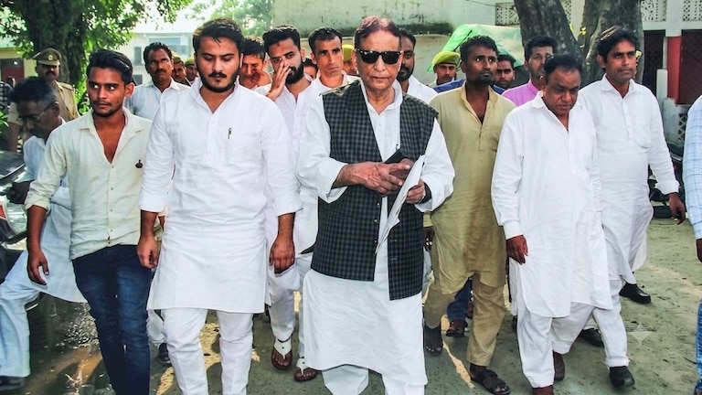 आजम खान और अब्दुल्लाह आजम की रिहाई का रास्ता साफ, दो पैन कार्ड मामले में कोर्ट ने जारी किया रिलीज ऑर्डर Azam Khan and Abdullah Azam Khan