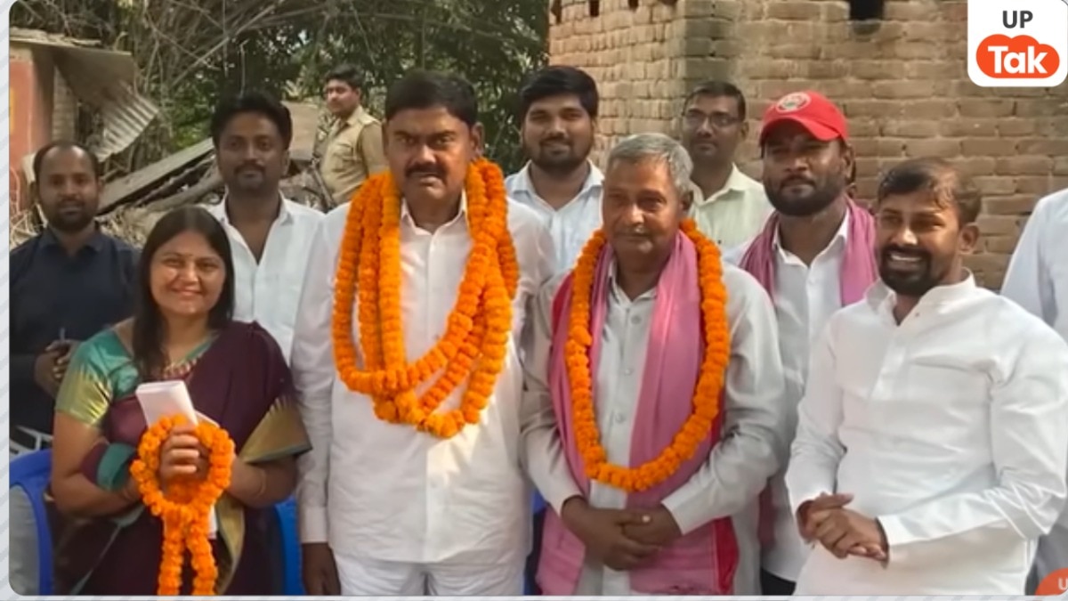 मंझनपुर सीट पर क्या इंद्रजीत सरोज को रोक पाएगी बीजेपी? अखिलेश यादव के ये कद्दावर दलित नेता देंगे टफ फाइट