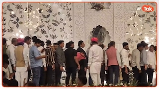 IPS केके बिश्नोई और अंशिका वर्मा के रिसेप्शन में स्टेज पर पहुंची भारी भीड़, फिर ये हुआ UP Tak