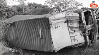 हापुड़ में आधी रात शादी की खुशियां मातम में बदलीं, बारात से लौट रही बस पर पलटा ट्रक UP Tak