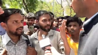 Noida Protest Update: मजदूरों का दावा- 'फैक्ट्री के अंदर हुई मारपीट'! वीडियो में ये सब बताया Noida Protest