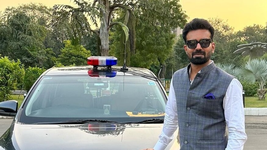 IAS की नौकरी से इस्तीफा देने वाले अभिषेक सिंह लड़ेंगे विधानसभा चुनाव? इस पार्टी और सीट से मैदान में उतरने की चर्चा