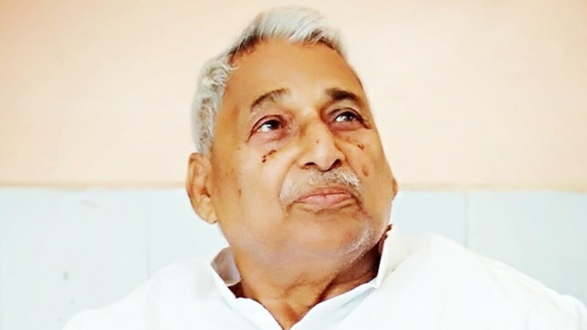 नोएडा मजदूर आंदोलन: सपा डेलिगेशन को पुलिस ने रोका, माता प्रसाद पांडे बोले- 'लोकतंत्र की हत्या कर रही सरकार'