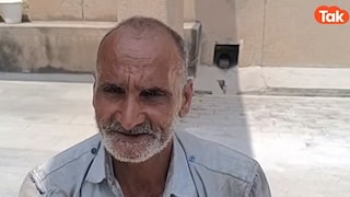 'साहब, न्याय दिला दो वरना आत्मदाह कर लेंगे'... बागपत में किसान की दबंगों ने कब्जाई जमीन, पुलिस ने उठा लिया ट्रैक्टर! Baghpat News